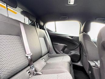 Vauxhall Astra 1.4i Turbo SRi Nav Auto Euro 6 (s/s) 5dr