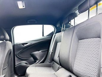 Vauxhall Astra 1.4i Turbo SRi Nav Auto Euro 6 (s/s) 5dr