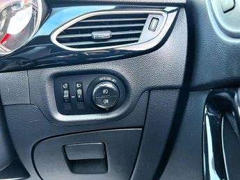 Vauxhall Astra 1.4i Turbo SRi Nav Auto Euro 6 (s/s) 5dr