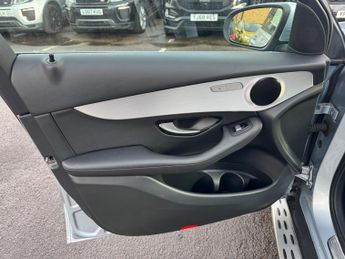 Mercedes-Benz GLC 2.1 GLC220d Sport SUV 5dr Diesel G-Tronic 4MATIC Euro 6 (s/s) (1