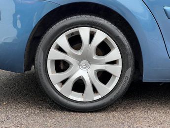 Citroen Grand C4 Picasso 1.6 HDi Exclusive MPV 5dr Diesel EGS6 Euro 5 (110 ps)