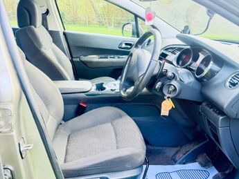 Peugeot 3008 1.6 e-HDi Active SUV 5dr Diesel EGC Euro 5 (s/s) (115 ps)