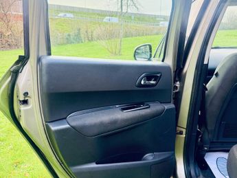 Peugeot 3008 1.6 e-HDi Active SUV 5dr Diesel EGC Euro 5 (s/s) (115 ps)