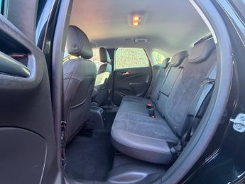 Vauxhall Crossland 1.2 Turbo Ultimate SUV 5dr Petrol Auto Euro 6 (s/s) (130 ps)