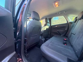 Vauxhall Crossland 1.2 Turbo Ultimate SUV 5dr Petrol Auto Euro 6 (s/s) (130 ps)