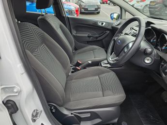 Ford Fiesta 1.0T Zetec Hatchback 5dr Petrol Powershift Euro 6 (100 ps)