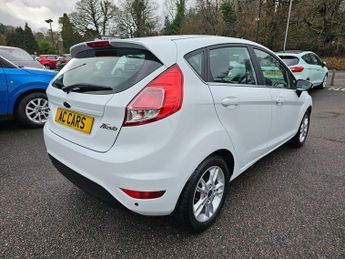 Ford Fiesta 1.0T Zetec Hatchback 5dr Petrol Powershift Euro 6 (100 ps)