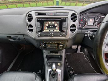 Volkswagen Tiguan 2.0 TDI BlueMotion Tech Match SUV 5dr Diesel DSG 4WD Euro 5 (s/s