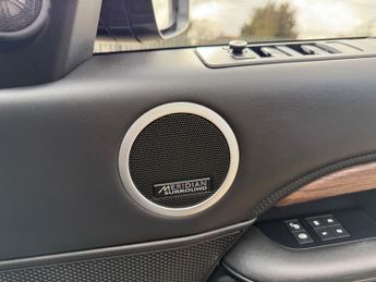 Land Rover Discovery 2.0 SD4 HSE Luxury SUV 5dr Diesel Auto 4WD Euro 6 (s/s) (240 ps)