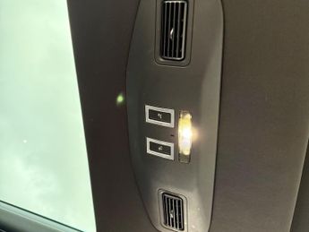 Land Rover Discovery 2.0 SD4 HSE Luxury SUV 5dr Diesel Auto 4WD Euro 6 (s/s) (240 ps)