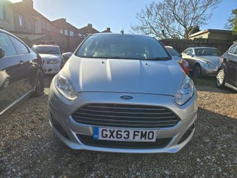 Ford Fiesta 1.6 Zetec Hatchback 5dr Petrol Powershift Euro 5 (105 ps)