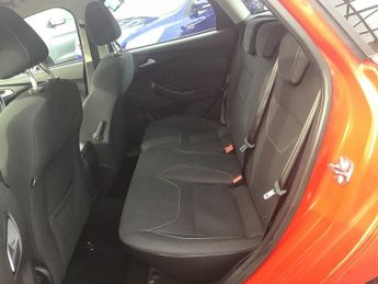 Ford Focus 1.0T EcoBoost Zetec Estate 5dr Petrol Manual Euro 6 (s/s) (100 p