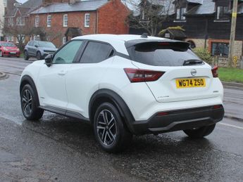 Nissan Juke 1.6 N-Connecta SUV 5dr Petrol Hybrid Auto Euro 6 (143 ps)