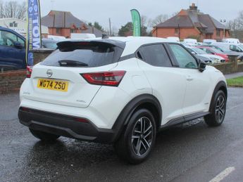 Nissan Juke 1.6 N-Connecta SUV 5dr Petrol Hybrid Auto Euro 6 (143 ps)