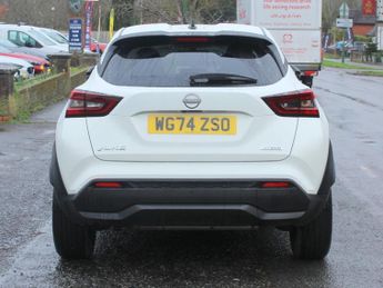 Nissan Juke 1.6 N-Connecta SUV 5dr Petrol Hybrid Auto Euro 6 (143 ps)