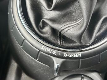 Mini Hatch 1.5 Cooper Auto Euro 6 (s/s) 3dr