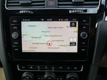 Volkswagen Golf 2.0 TSI R DSG 4Motion Euro 6 (s/s) (300 ps) 5dr