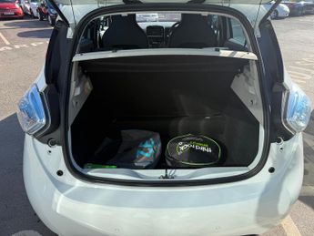 Renault Zoe 22kWh Dynamique Intens Hatchback 5dr Electric Auto ) (88 bhp)