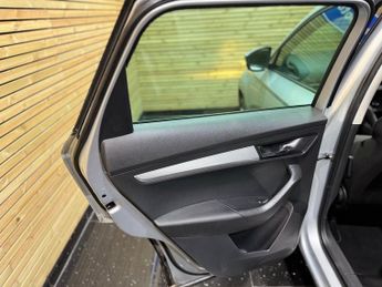 Skoda Karoq 1.6 TDI SE SUV 5dr Diesel DSG Euro 6 (s/s) (115 ps)