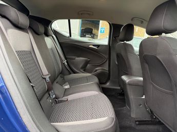 Vauxhall Astra 1.2 Turbo SRi Hatchback 5dr Petrol Manual Euro 6 (s/s) (145 ps)