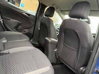 Vauxhall Astra 1.2 Turbo SRi Hatchback 5dr Petrol Manual Euro 6 (s/s) (145 ps)
