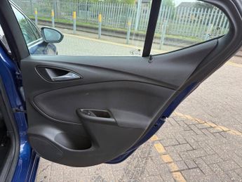 Vauxhall Astra 1.2 Turbo SRi Hatchback 5dr Petrol Manual Euro 6 (s/s) (145 ps)