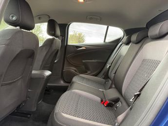 Vauxhall Astra 1.2 Turbo SRi Hatchback 5dr Petrol Manual Euro 6 (s/s) (145 ps)