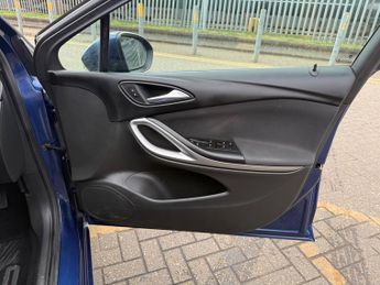 Vauxhall Astra 1.2 Turbo SRi Hatchback 5dr Petrol Manual Euro 6 (s/s) (145 ps)