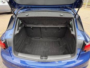 Vauxhall Astra 1.2 Turbo SRi Hatchback 5dr Petrol Manual Euro 6 (s/s) (145 ps)