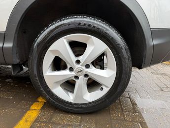 Nissan Qashqai 1.3 DIG-T Acenta Premium SUV 5dr Petrol DCT Auto Euro 6 (s/s) (1