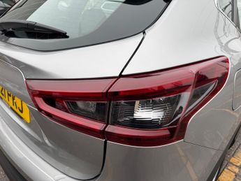 Nissan Qashqai 1.3 DIG-T Acenta Premium SUV 5dr Petrol DCT Auto Euro 6 (s/s) (1