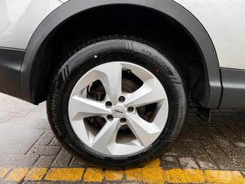 Nissan Qashqai 1.3 DIG-T Acenta Premium SUV 5dr Petrol DCT Auto Euro 6 (s/s) (1