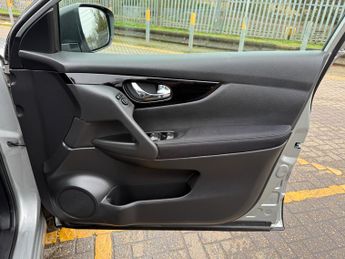 Nissan Qashqai 1.3 DIG-T Acenta Premium SUV 5dr Petrol DCT Auto Euro 6 (s/s) (1