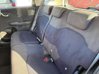 Honda Jazz 1.4 i-VTEC ES Hatchback 5dr Petrol CVT Euro 5 (99 ps)