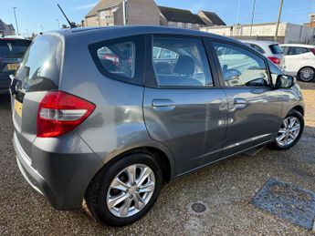 Honda Jazz 1.4 i-VTEC ES Hatchback 5dr Petrol CVT Euro 5 (99 ps)