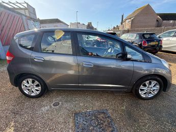 Honda Jazz 1.4 i-VTEC ES Hatchback 5dr Petrol CVT Euro 5 (99 ps)