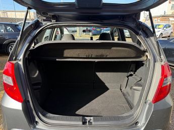 Honda Jazz 1.4 i-VTEC ES Hatchback 5dr Petrol CVT Euro 5 (99 ps)