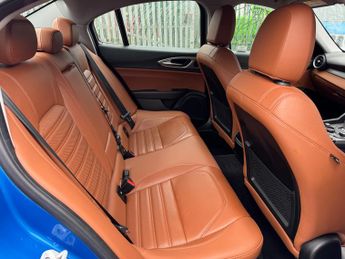 Alfa Romeo Giulia 2.0T Veloce Saloon 4dr Petrol Auto Euro 6 (s/s) (280 ps)