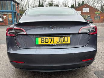 Tesla Model 3 Standard Range Plus Saloon 4dr Electric Auto RWD (241 bhp)