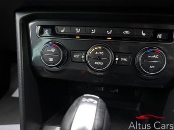 Volkswagen Tiguan 2.0 TDI BlueMotion Tech R-Line SUV 5dr Diesel DSG 4Motion Euro 6