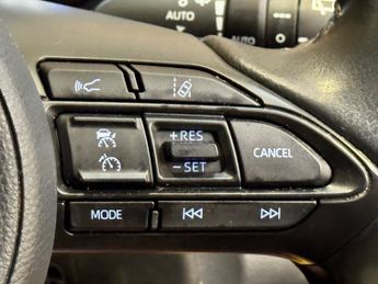 Toyota Yaris 1.5 VVT-h Design Hatchback 5dr Petrol Hybrid E-CVT Euro 6 - AUTO