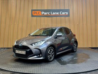 Toyota Yaris 1.5 VVT-h Design Hatchback 5dr Petrol Hybrid E-CVT Euro 6 - AUTO