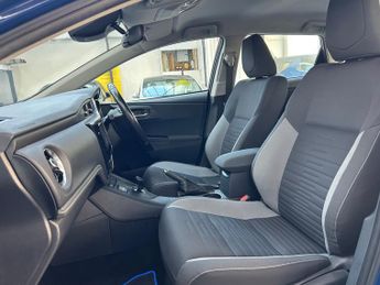 Toyota Auris 1.8 VVT-h Business Edition Hatchback Petrol Hybrid CVT Euro 6 (s