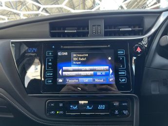 Toyota Auris 1.8 VVT-h Business Edition Hatchback Petrol Hybrid CVT Euro 6 (s