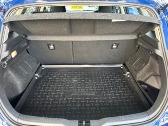 Toyota Auris 1.8 VVT-h Business Edition Hatchback Petrol Hybrid CVT Euro 6 (s