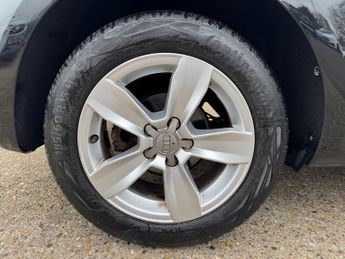 Audi A1 1.0 TFSI SE Hatchback 3dr Petrol S Tronic Euro 6 (s/s) (95 ps)