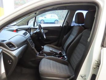 Vauxhall Mokka 1.6 Exclusiv SUV 5dr Petrol Manual 2WD Euro 5 (s/s) (115 ps)