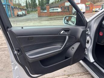 Mercedes-Benz C Class 2.5 C230 Sport Edition Estate 5dr Petrol 7G-Tronic (226 g/km, 20