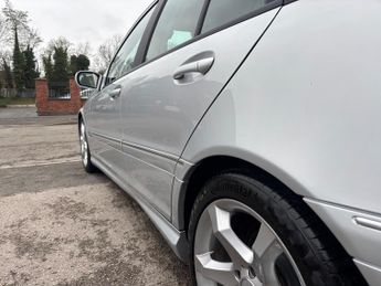 Mercedes-Benz C Class 2.5 C230 Sport Edition Estate 5dr Petrol 7G-Tronic (226 g/km, 20