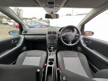 Mercedes-Benz A Class 1.5 A150 Classic SE Hatchback 5dr Petrol CVT (157 g/km, 95 bhp)